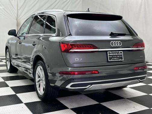 2023 Audi Q7 55 Premium Plus