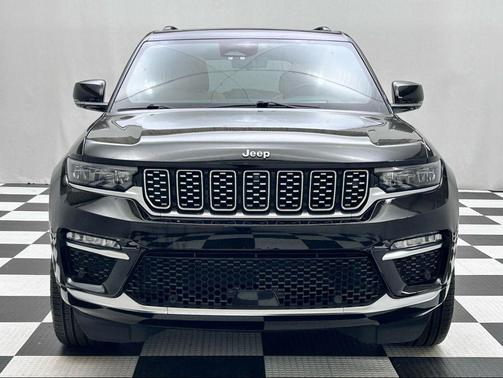 2023 Jeep Grand Cherokee Summit