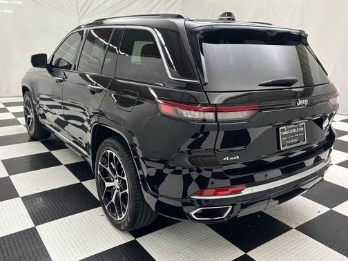 2023 Jeep Grand Cherokee Summit