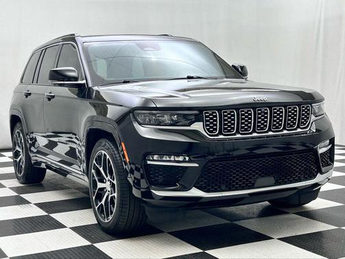2023 Jeep Grand Cherokee Summit