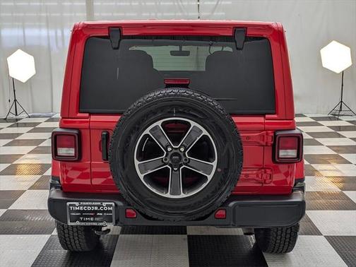 2023 Jeep Wrangler 4-Door Sahara