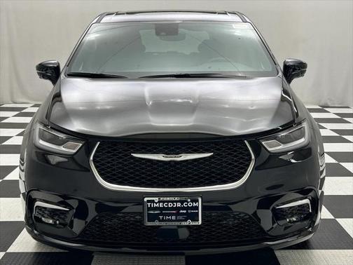 2025 Chrysler Pacifica L