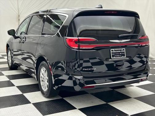 2025 Chrysler Pacifica L