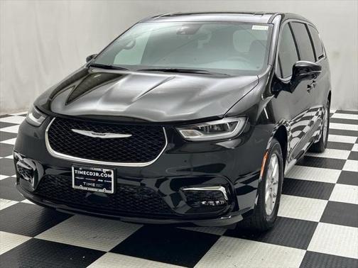 2025 Chrysler Pacifica L
