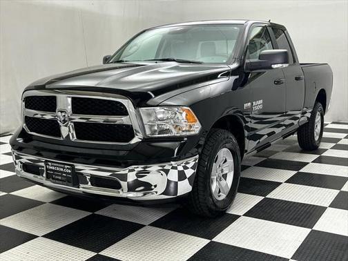 2019 RAM 1500 SLT