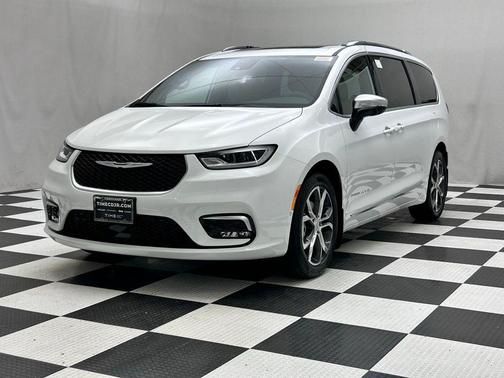 2026 Chrysler Pacifica L