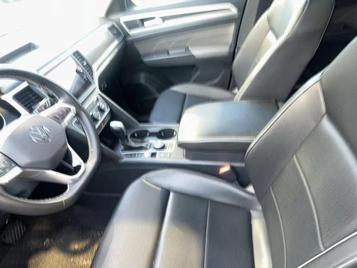 2021 Volkswagen Atlas 3.6L SE w/Technology