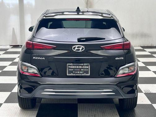 Abyss Black Pearl 2023 Hyundai KONA EV SEL