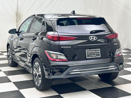 Abyss Black Pearl 2023 Hyundai KONA EV SEL