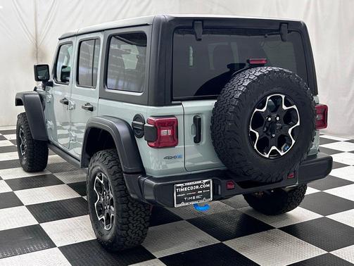 Earl Clearcoat 2023 Jeep Wrangler 4xe Rubicon