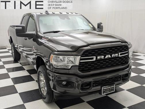 2024 RAM 2500 Big Horn Crew Cab 4x4 8' Box