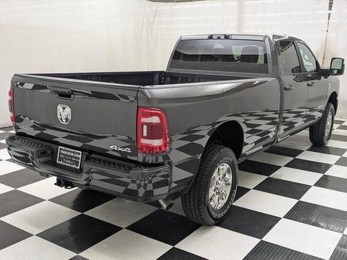 2024 RAM 2500 Big Horn Crew Cab 4x4 8' Box