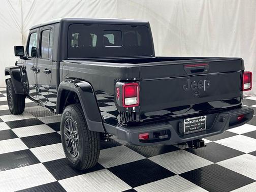 2025 Jeep Gladiator Sport S