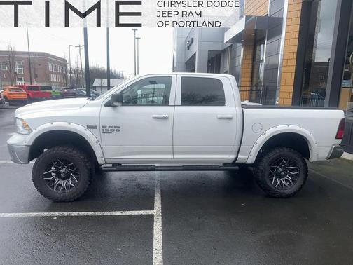 2022 RAM 1500 Classic SLT