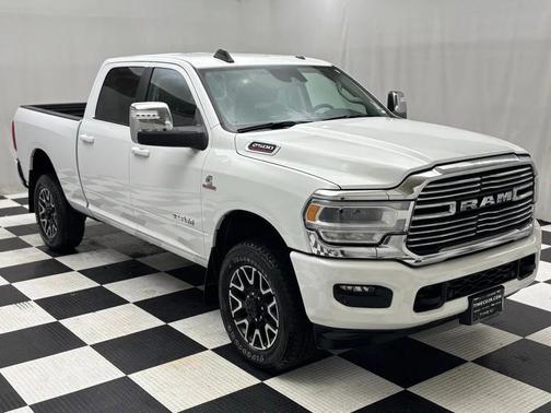 2024 RAM 2500 Laramie Crew Cab 4x4 6'4' Box