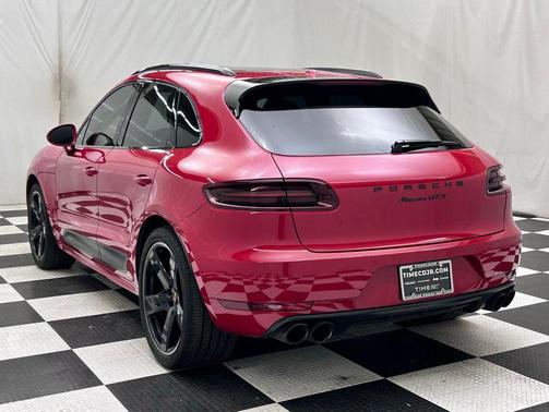 Carmine Red 2018 Porsche Macan Macan GTS