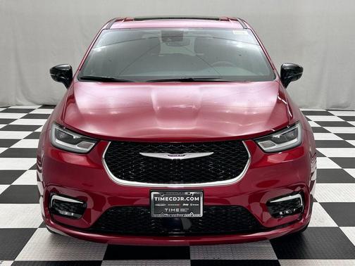 2026 Chrysler Pacifica L