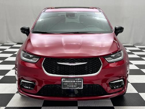 2026 Chrysler Pacifica L