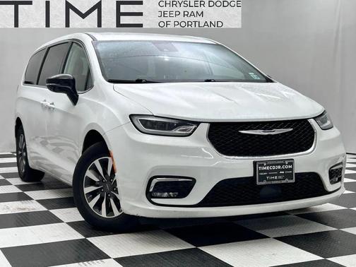 2024 Chrysler Pacifica Hybrid Select