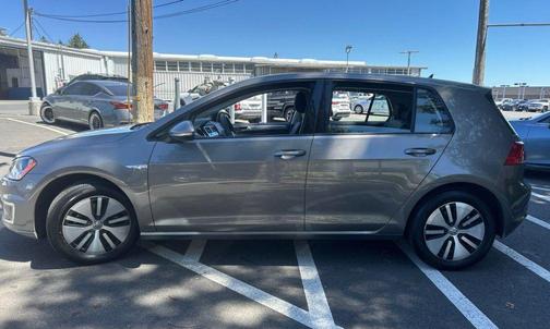 Limestone Grey Metallic 2016 Volkswagen e-Golf SE