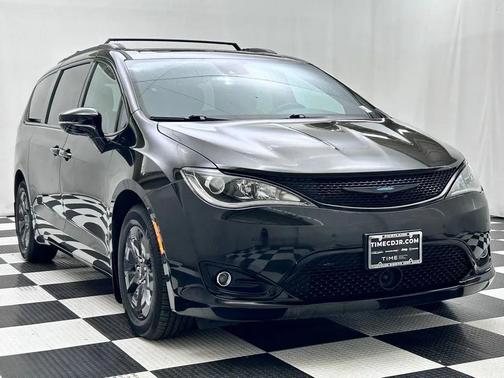 2020 Chrysler Pacifica Hybrid Limited