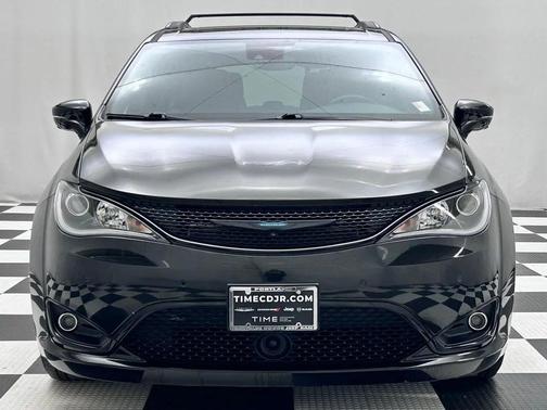 2020 Chrysler Pacifica Hybrid Limited