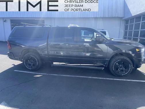 2025 RAM 1500 Warlock Crew Cab 4x4 5'7' Box