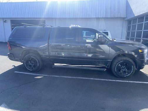 2025 RAM 1500 Warlock Crew Cab 4x4 5'7' Box