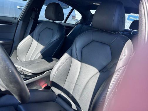 White Metallic 2018 BMW 530e xDrive iPerformance