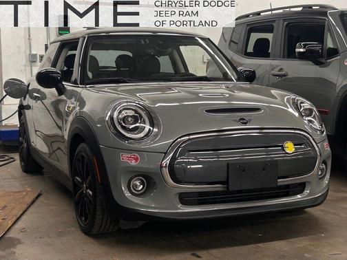 Moonwalk Grey Metallic 2021 MINI Hardtop Cooper S