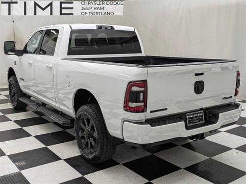 2024 RAM 3500 Big Horn Crew Cab 4x4 6'4' Box