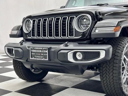 2025 Jeep Wrangler 4-Door Sahara 4x4