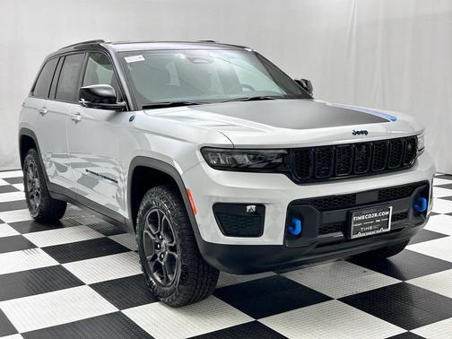 2025 Jeep Grand Cherokee 4xe Trailhawk