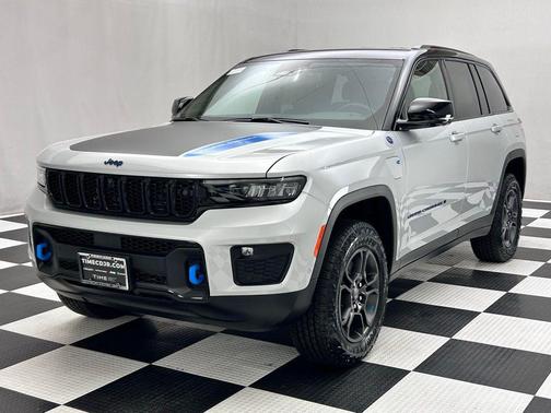 2025 Jeep Grand Cherokee 4xe Trailhawk