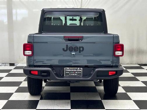 2026 Jeep Gladiator Sport