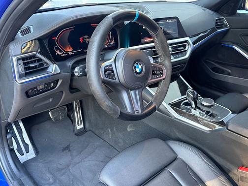 Portimao Blue Metallic 2021 BMW 330 330i