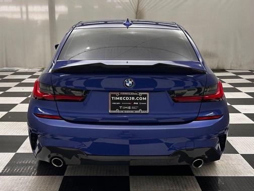 Portimao Blue Metallic 2021 BMW 330 330i