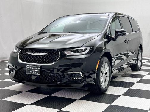 2026 Chrysler Pacifica L