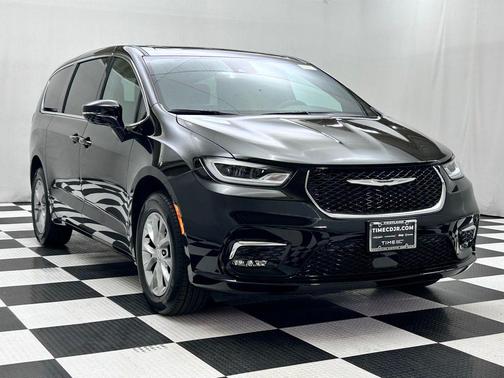 2026 Chrysler Pacifica L