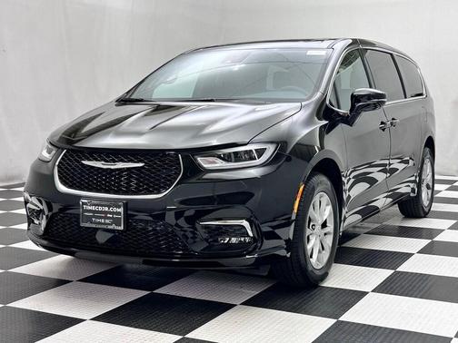 2026 Chrysler Pacifica L