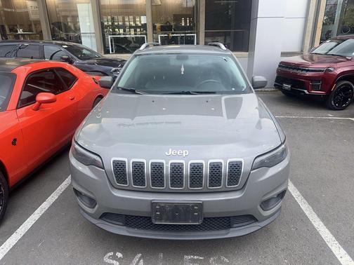 Sting-Gray Clearcoat 2019 Jeep Cherokee Latitude Plus