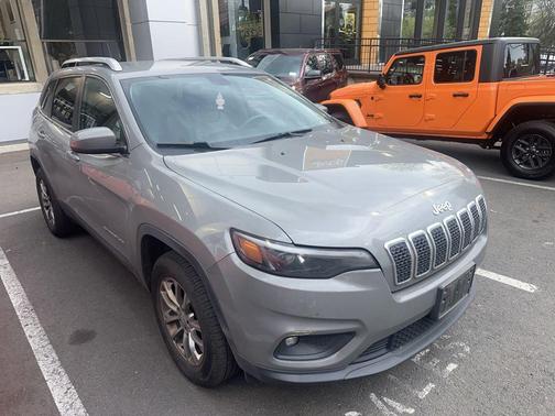 Sting-Gray Clearcoat 2019 Jeep Cherokee Latitude Plus