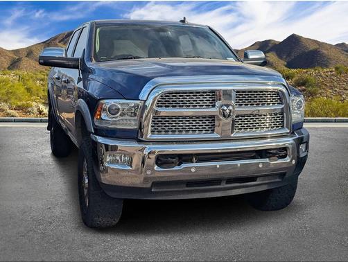 2017 RAM 2500 Laramie Crew Cab 4x4 6'4' Box