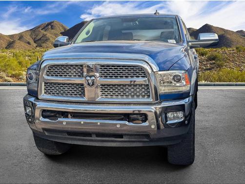 2017 RAM 2500 Laramie Crew Cab 4x4 6'4' Box