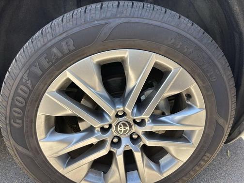 Magnetic Gray Metallic 2023 Toyota RAV4 XLE Premium