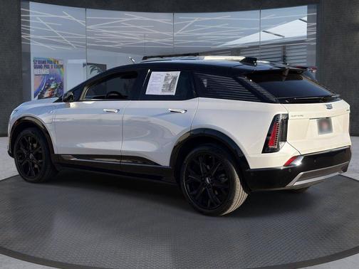 Crystal White Tricoat 2025 Cadillac OPTIQ Sport 1 AWD