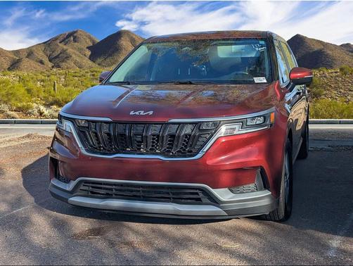 2023 Kia Carnival LX