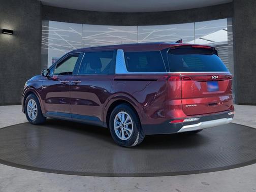 2023 Kia Carnival LX
