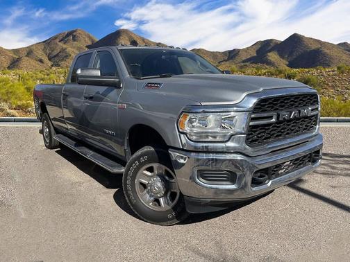 2020 RAM 3500 Tradesman Crew Cab 4x4 8' Box