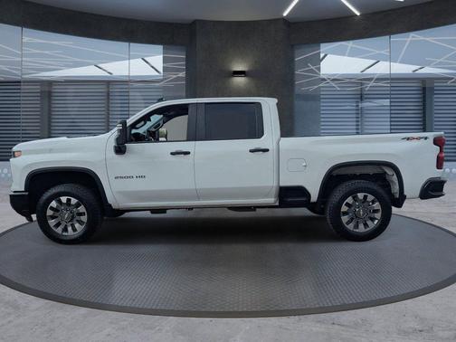 2025 Chevrolet Silverado 2500 Custom